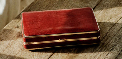 Compact Clutch - The Perfect Complement to Your Evening Look