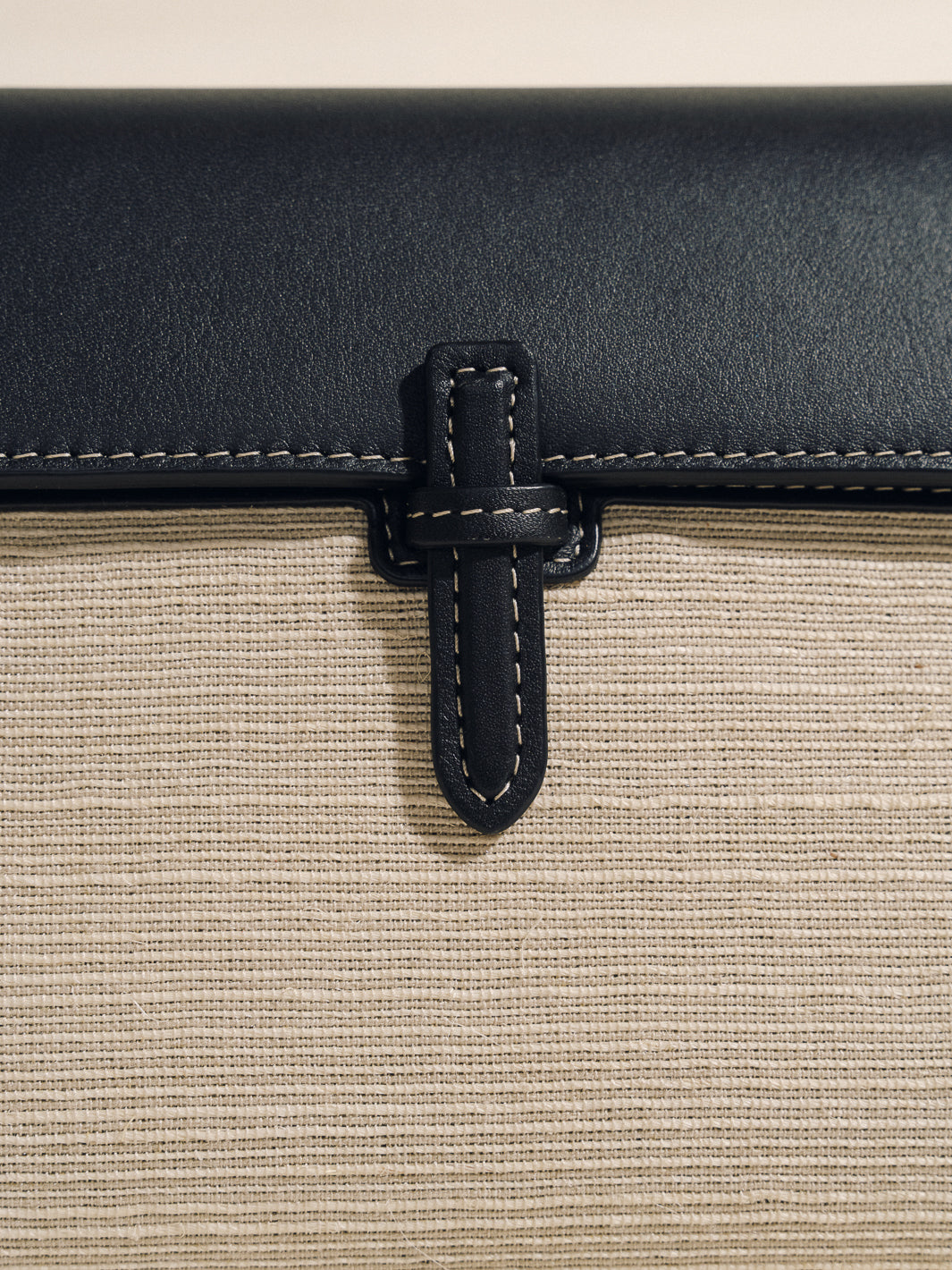 #color_black-fique