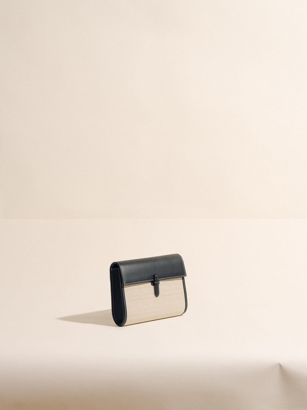 #color_black-fique