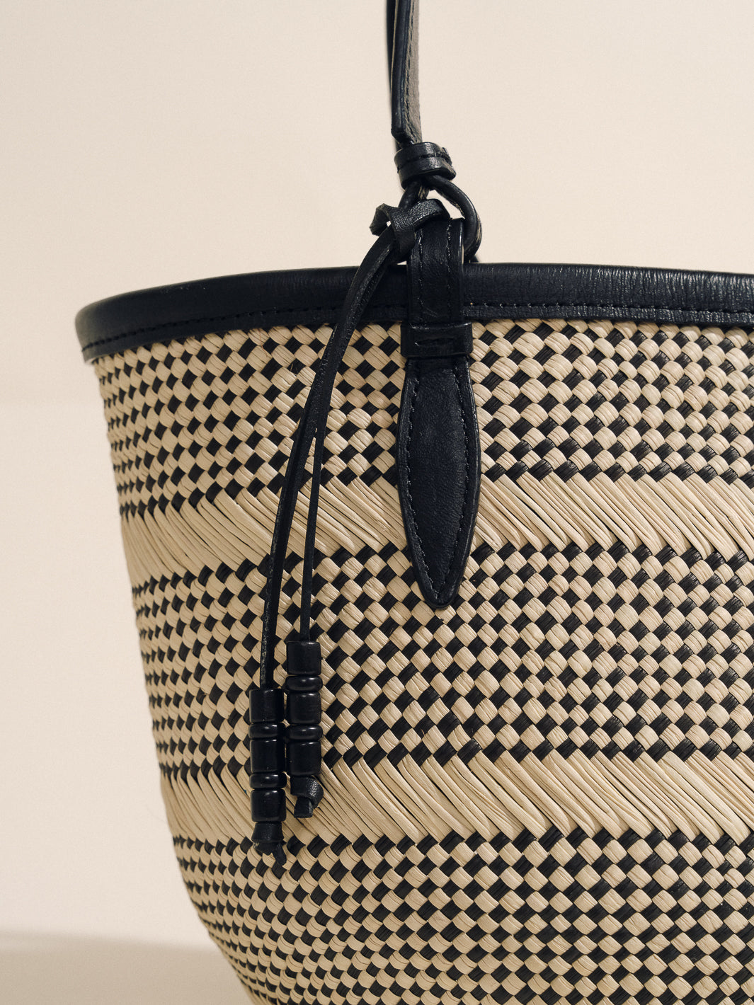#color_black-natural-stripe