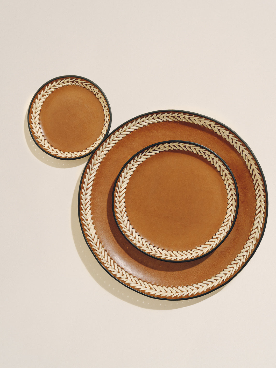The Tray Set in Iraca Lace Trim