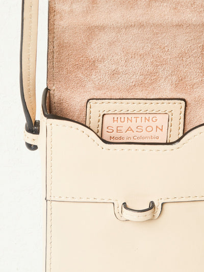 Hunting Season The Crossbody Pouch in Nappa#color_oyster